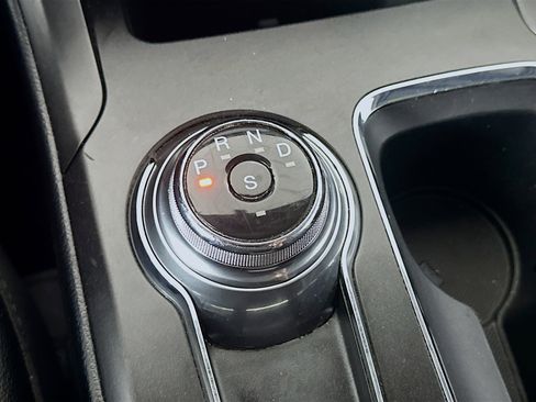 Used 2018 Ford Fusion SE w/ Equipment Group 201A image 25