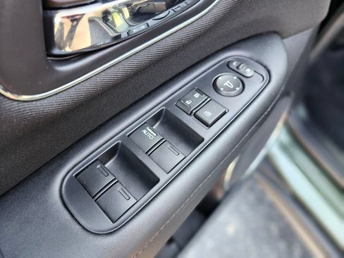 Used 2018 Honda HR-V EX image 17
