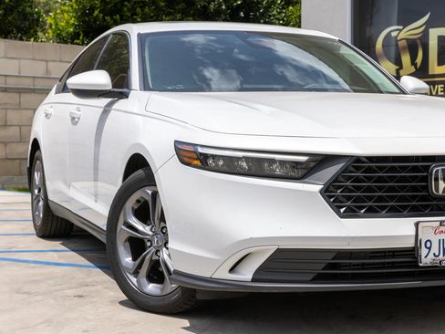 Used 2024 Honda Accord EX image 3
