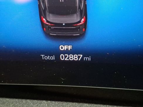 Used 2025 BMW X1 xDrive28i w/ M Sport Package image 15