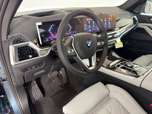 New 2026 BMW X5 sDrive40i w/ Climate Comfort Package image 4