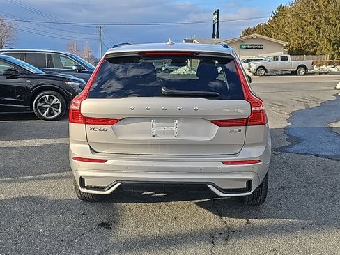Certified 2025 Volvo XC60 B5 Plus image 13
