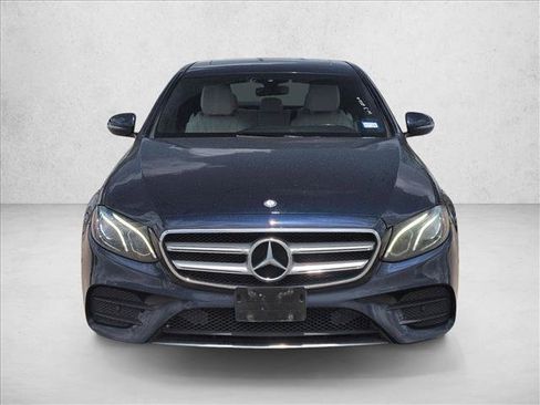 Used 2017 Mercedes-Benz E 300 image 2