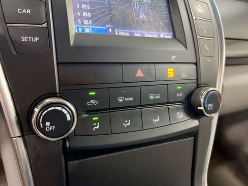 Used 2016 Toyota Camry LE image 16