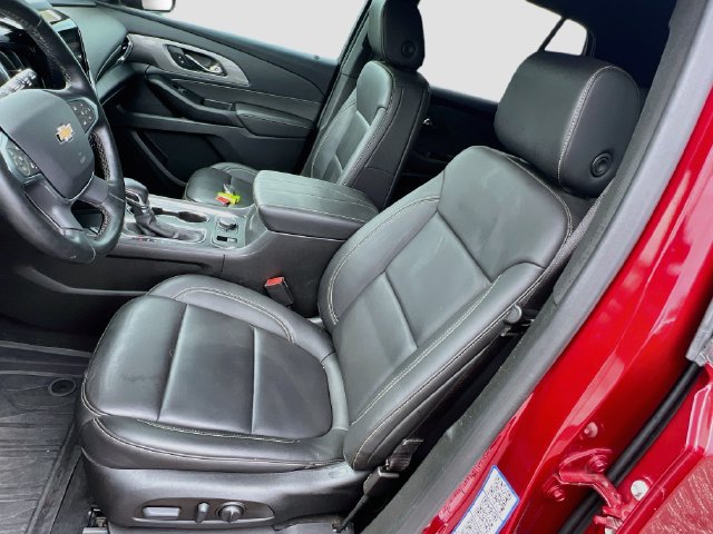 Used 2023 Chevrolet Traverse LT w/ LPO, Floor Liner Package FWD image 15