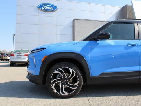 Used 2024 Chevrolet TrailBlazer RS w/ Driver Confidence Package image 9