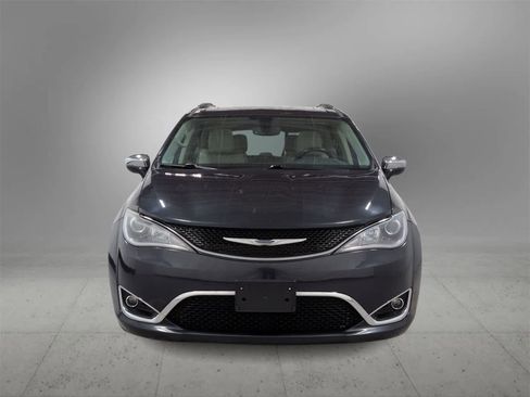 Certified 2020 Chrysler Pacifica Limited image 3