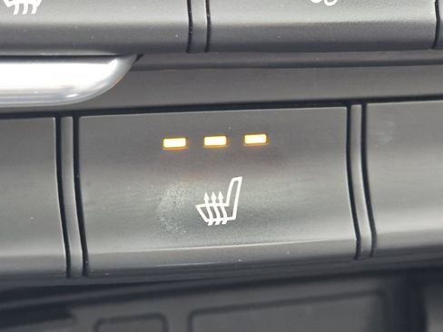 Used 2020 Hyundai Santa Fe SEL w/ Convenience + Premium Package image 7