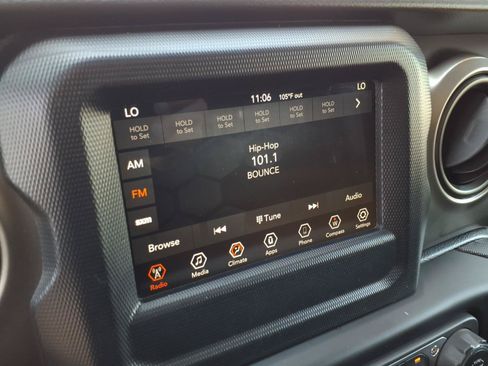 Used 2020 Jeep Wrangler Unlimited Sport AWD/4WD image 19