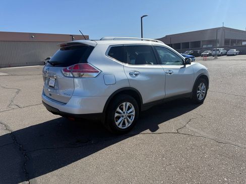 Used 2015 Nissan Rogue SV w/ SV Premium Package AWD/4WD image 5