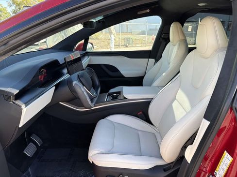 Used 2023 Tesla Model X Plaid image 23