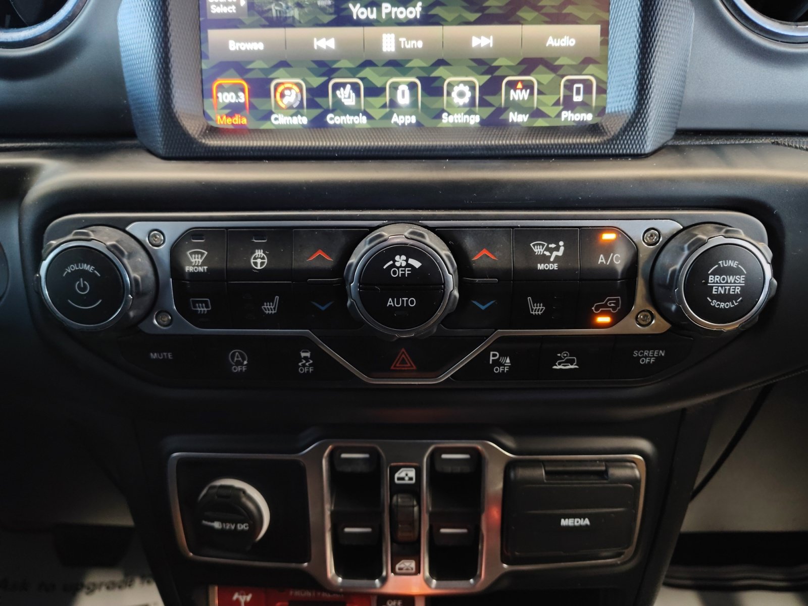Used 2020 Jeep Gladiator Rubicon AWD/4WD image 19