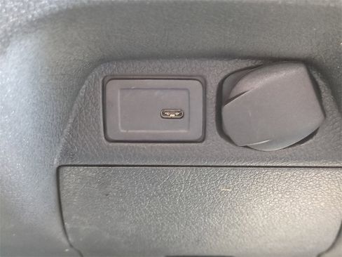 Used 2024 Mercedes-Benz Sprinter 2500 image 23