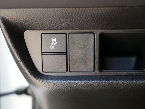 Used 2025 Honda HR-V LX image 26