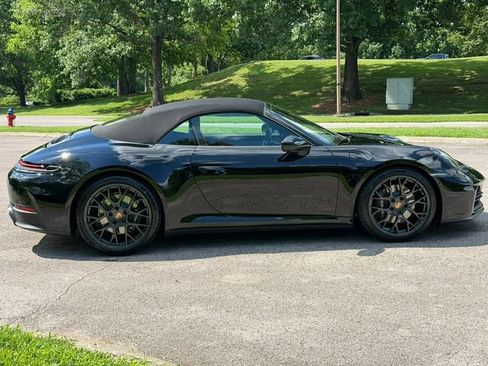 Used 2026 Porsche 911 Carrera RWD image 25