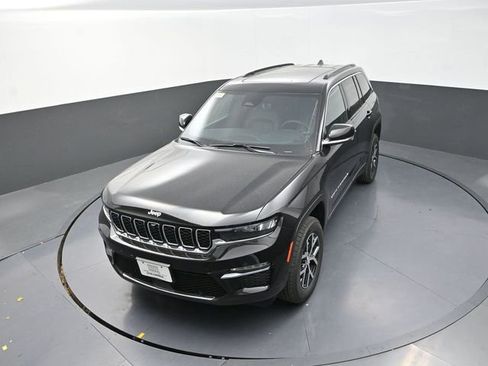 New 2025 Jeep Grand Cherokee Limited w/ Luxury Tech Group II image 14