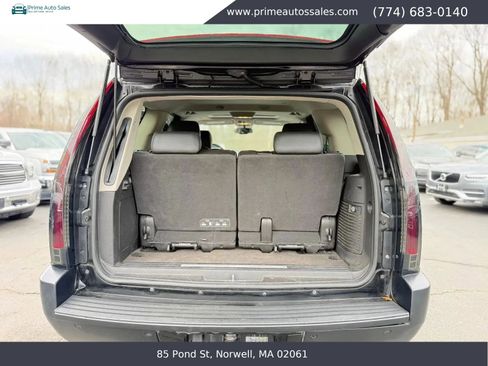Used 2011 Cadillac Escalade AWD w/ Touring Package image 9
