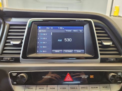 Used 2018 Hyundai Sonata Limited FWD image 25