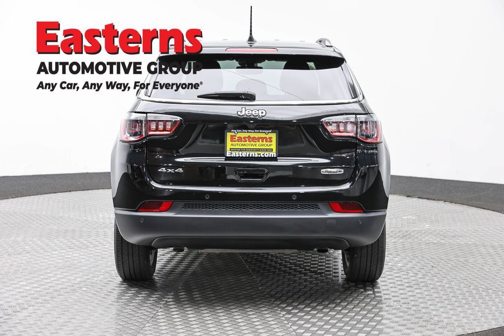 Used 2024 Jeep Compass Latitude AWD/4WD image 6