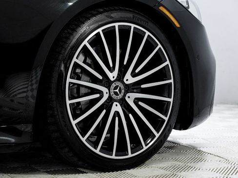 Used 2022 Mercedes-Benz S 580 4MATIC Sedan w/ AMG Line Package image 56