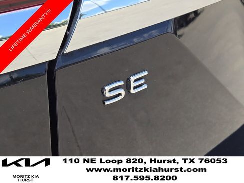 Used 2025 Volkswagen Atlas SE FWD image 16