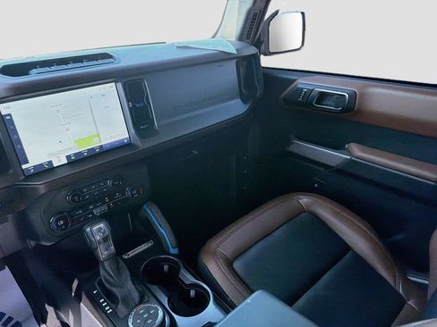 Used 2023 Ford Bronco Outer Banks w/ Sasquatch Package AWD/4WD image 25