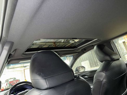 Certified 2019 Toyota Avalon XLE image 23