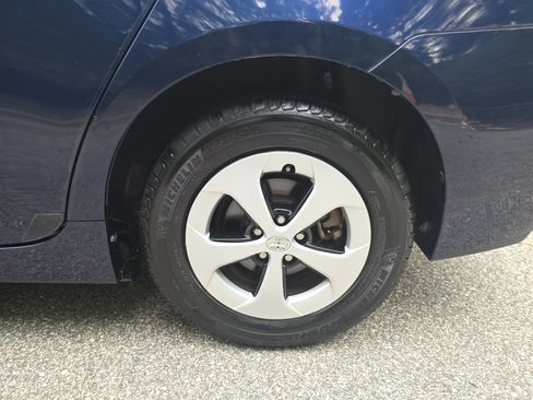 Used 2015 Toyota Prius Two FWD image 31