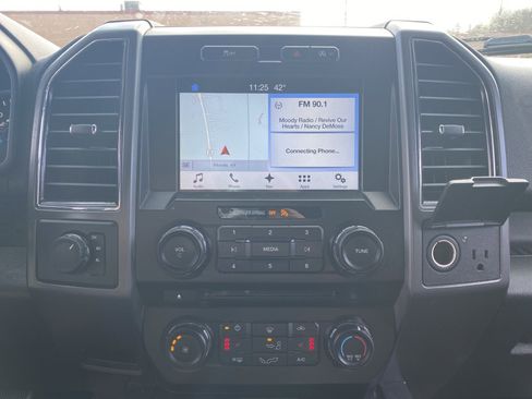 Used 2018 Ford F150 XLT w/ Equipment Group 302A Luxury image 9