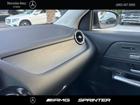Certified 2022 Mercedes-Benz GLA 250 image 23