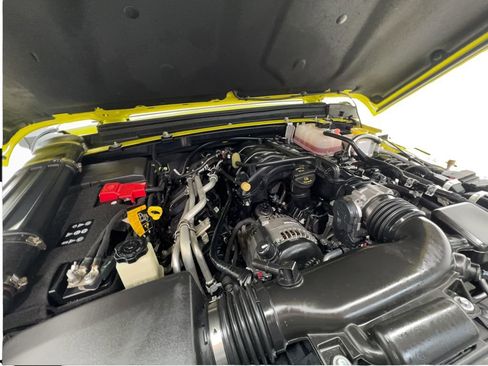 Used 2023 Jeep Gladiator Sport w/ Trailer Tow Package AWD/4WD image 19