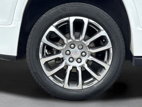 Used 2021 GMC Acadia Denali w/ Denali Technology Package image 30