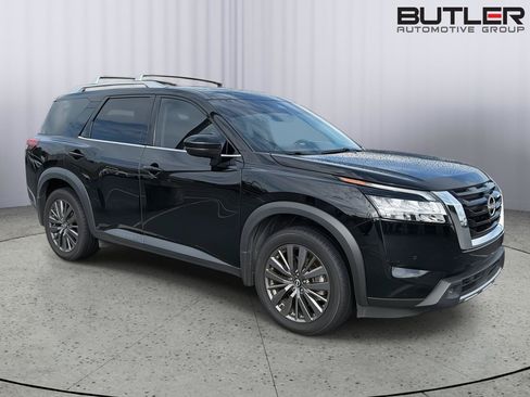 Used 2024 Nissan Pathfinder SL w/ SL Premium Package FWD image 7
