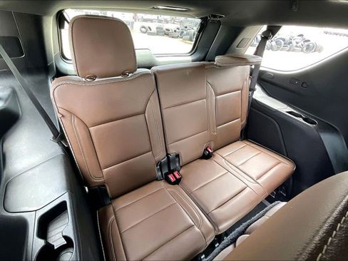 Used 2021 Chevrolet Tahoe High Country w/ Premium Package RWD image 37