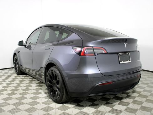 Used 2021 Tesla Model Y Long Range image 30