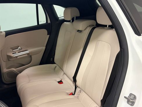 Certified 2025 Mercedes-Benz GLA 250 4MATIC image 16