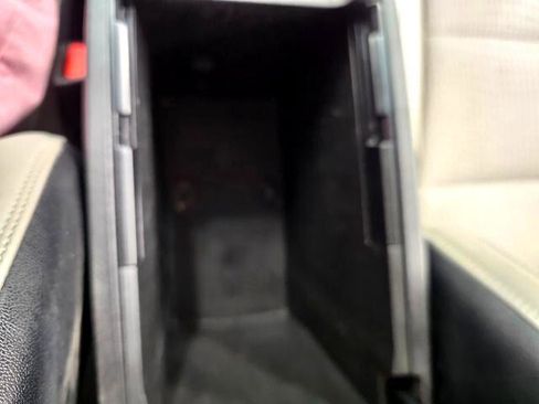 Used 2015 Toyota Camry SE image 16