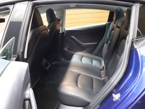 Used 2023 Tesla Model 3 Standard Range image 34