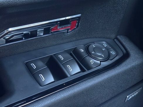 Used 2025 GMC Sierra 1500 AT4 w/ AT4 Premium Package AWD/4WD image 9