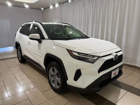Used 2023 Toyota RAV4 XLE image 7