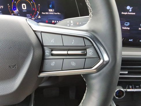 Certified 2025 Chevrolet Traverse LT image 26