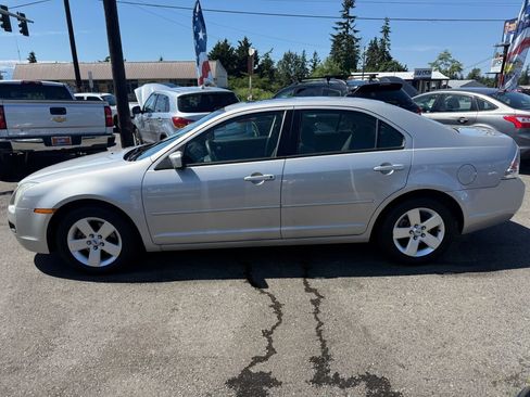 Used 2007 Ford Fusion SE FWD image 4