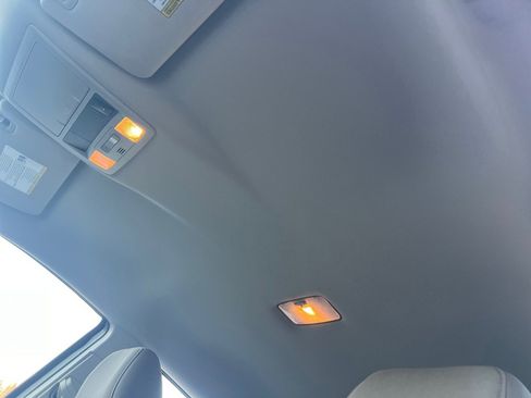 Used 2017 Toyota Tacoma SR image 24