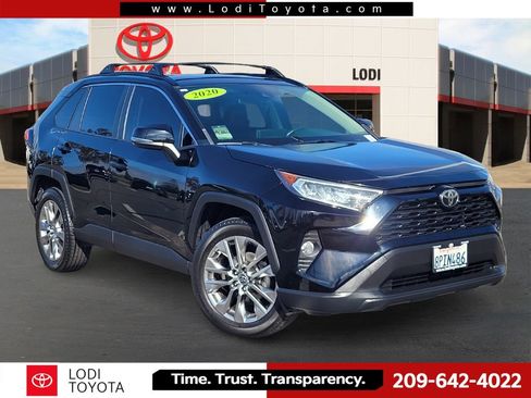 Used 2020 Toyota RAV4 XLE Premium image 1