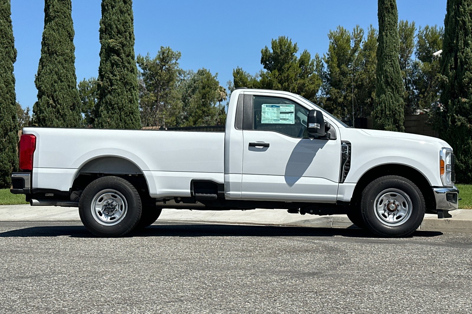 New 2023 Ford F250 XL w/ XL Chrome Package RWD image 3