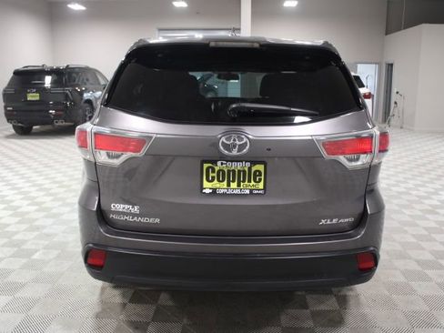 Used 2015 Toyota Highlander XLE image 11