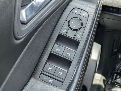Used 2024 Nissan Rogue SV FWD image 21