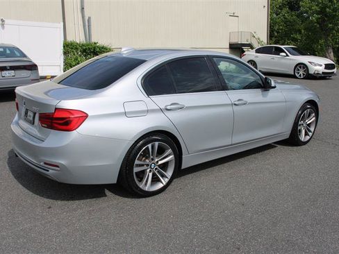 Used 2017 BMW 330i Sedan RWD image 8