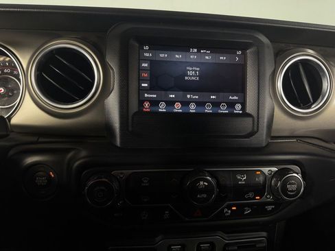 Used 2018 Jeep Wrangler Rubicon w/ LED Lighting Group AWD/4WD image 27