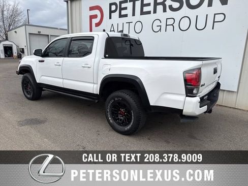 Used 2017 Toyota Tacoma TRD Pro AWD/4WD image 5